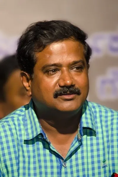 Veena Sundar