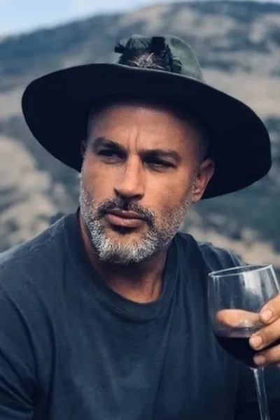 Nathan De La Cruz
