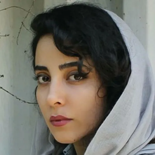 زینب دهقان