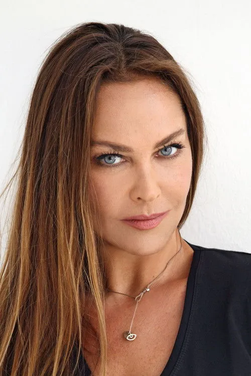 Hülya Avsar