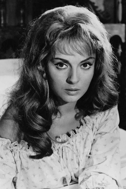 Carolyn Davys