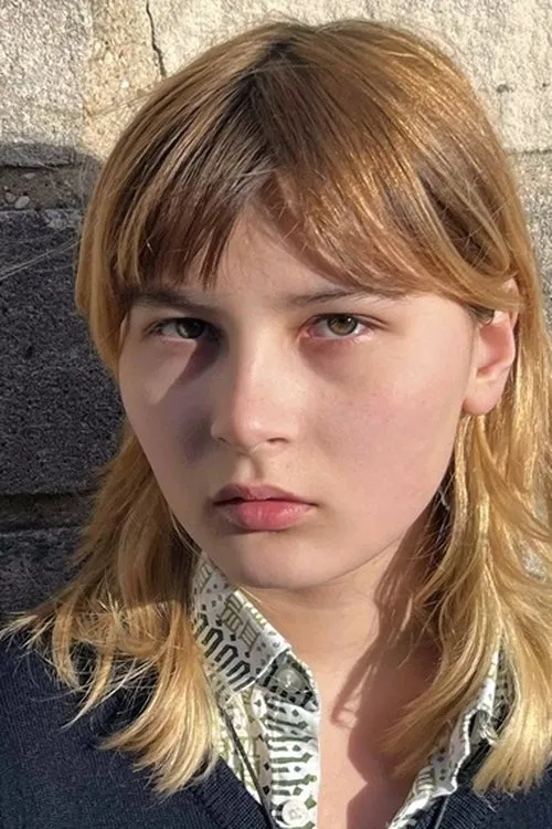 Luna Ho Poumey