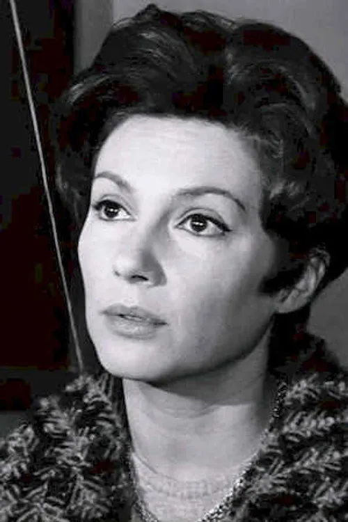 Nadine Alari